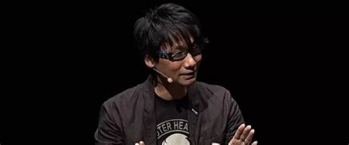 Kojima being inducted into the Hall of Fame by DICE.